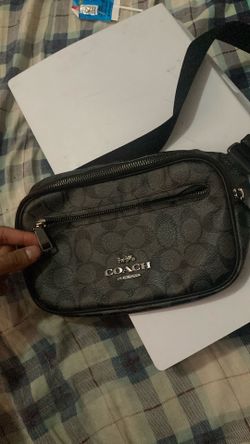 Coach Fanny pack 90$