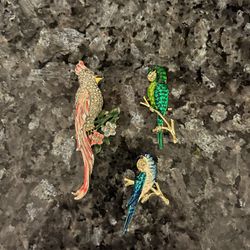 Vintage Rhinestone Bird Pins Parrot 2/1 Cockatiel Qty 3 