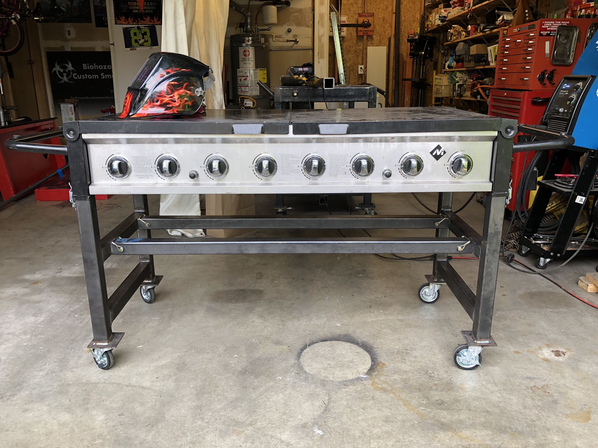 8 Burner Gas Grill