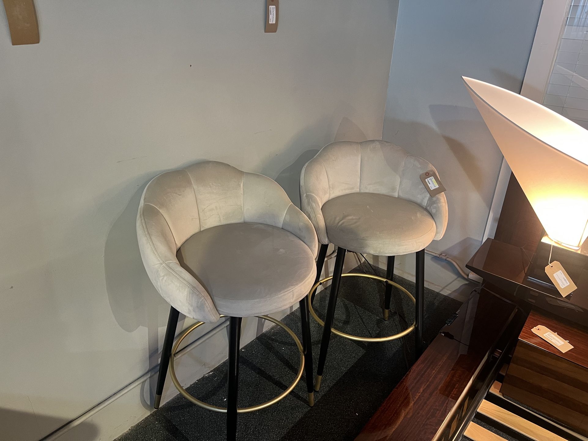 BAR STOOLS: Set of 2, creme colored counter stools w/ black legs SKU A42JJS