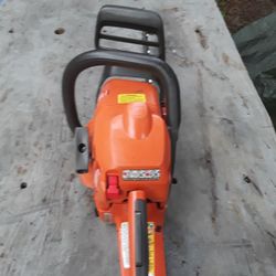 Husqvarna 390 - 20" Bar. Like New ! 
