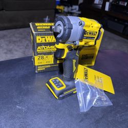 DEWALT ATOMIC 20V MAX  Brushless 1/2”  Impact Wrench (Tool Only)