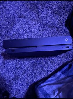 XBOX ONE S 1 TB