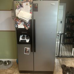 Frigidaire Refrigerator 