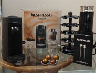 Nespresso Vertuo Plus by De'Longhi + Aeroccino 3 Milk Frother (Excellent Condition)