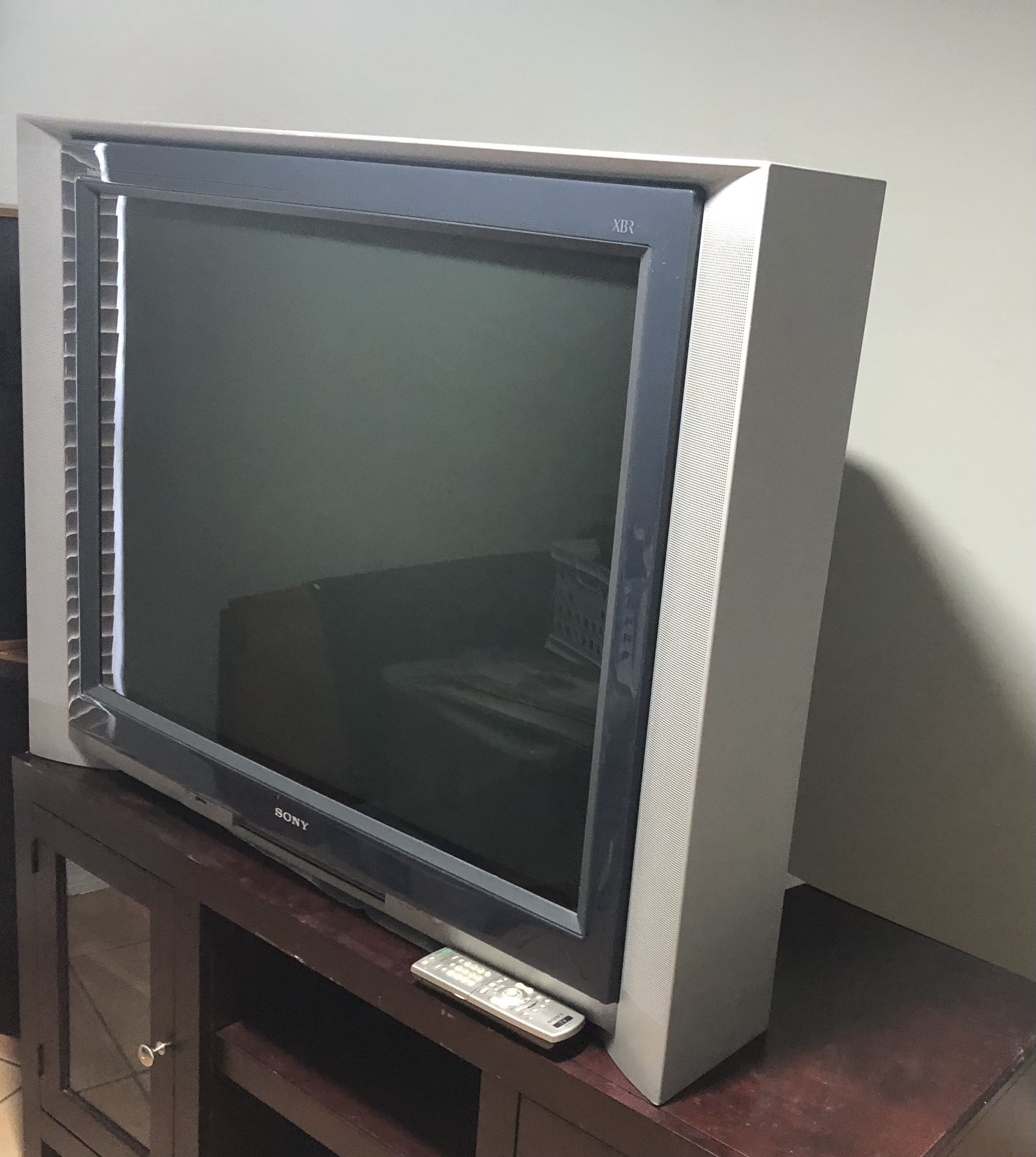 Sony KV-40XBR800 40" FD Trinitron Wega™ XBR® HDTV-ready TV