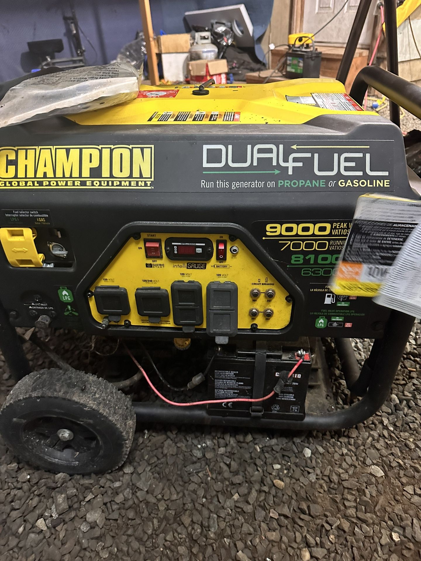 Champion Duel Fuel 9000 Peak Watts 7000 Running Watts