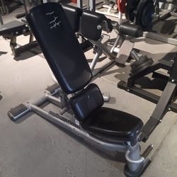 Life Fitness Adjustable Weight Bench 