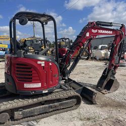 MINI EXCAVATOR 7,000 - 9,000 LB DIESEL ROPS