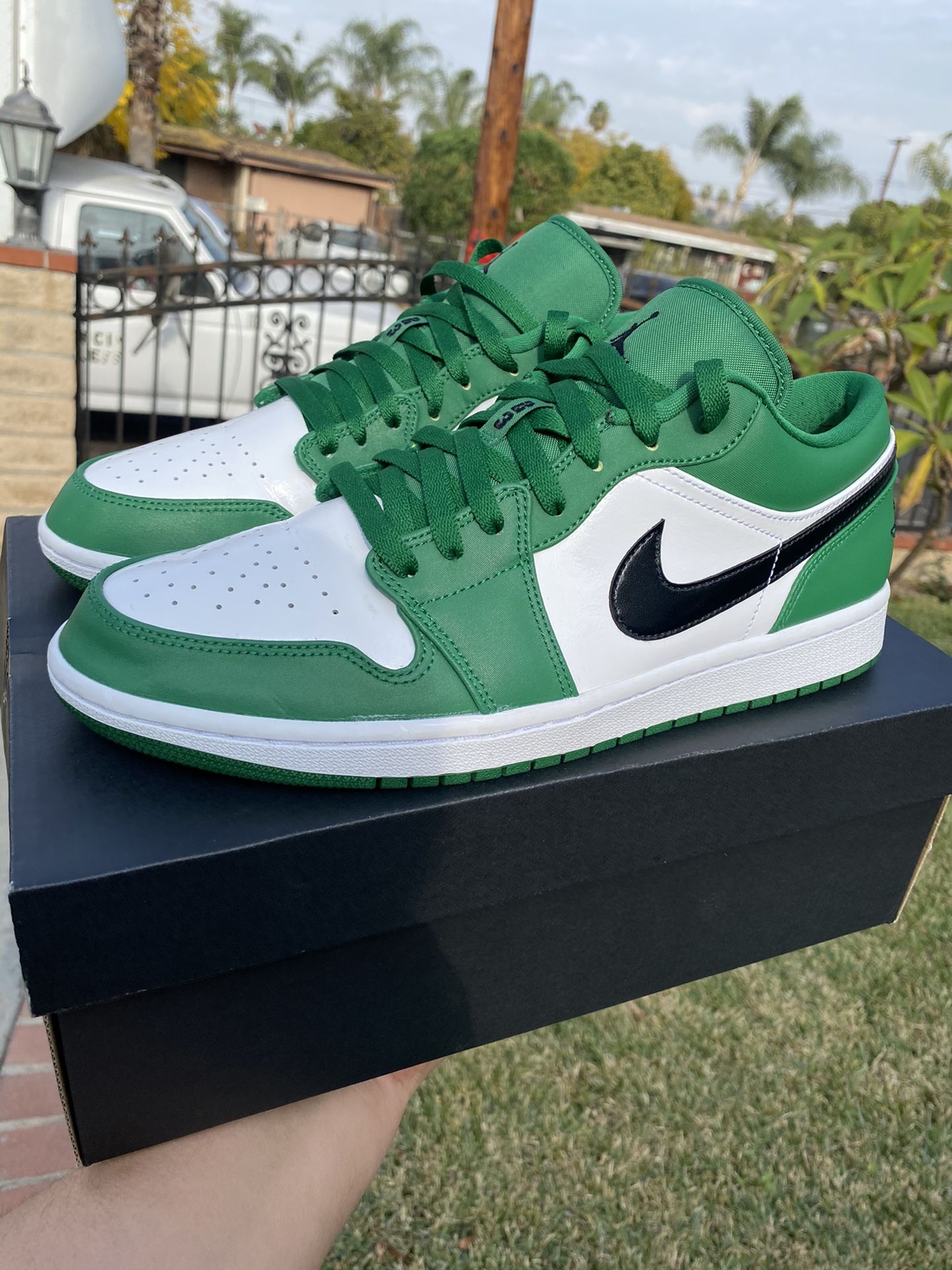 Jordan 1 Low ‘Pine green’