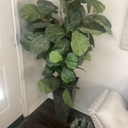 Artificial fig tree