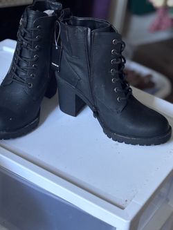 Woman’s shoes