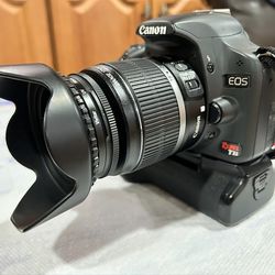 Canon EOS Rebel T1i DSLR with 18-55 mm IS Lens In Great Condition