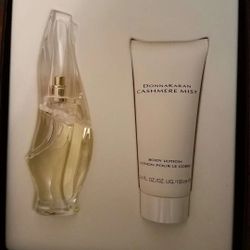 DONNA KARAN 2 Piece Gift SET Perfume and Body Lotion