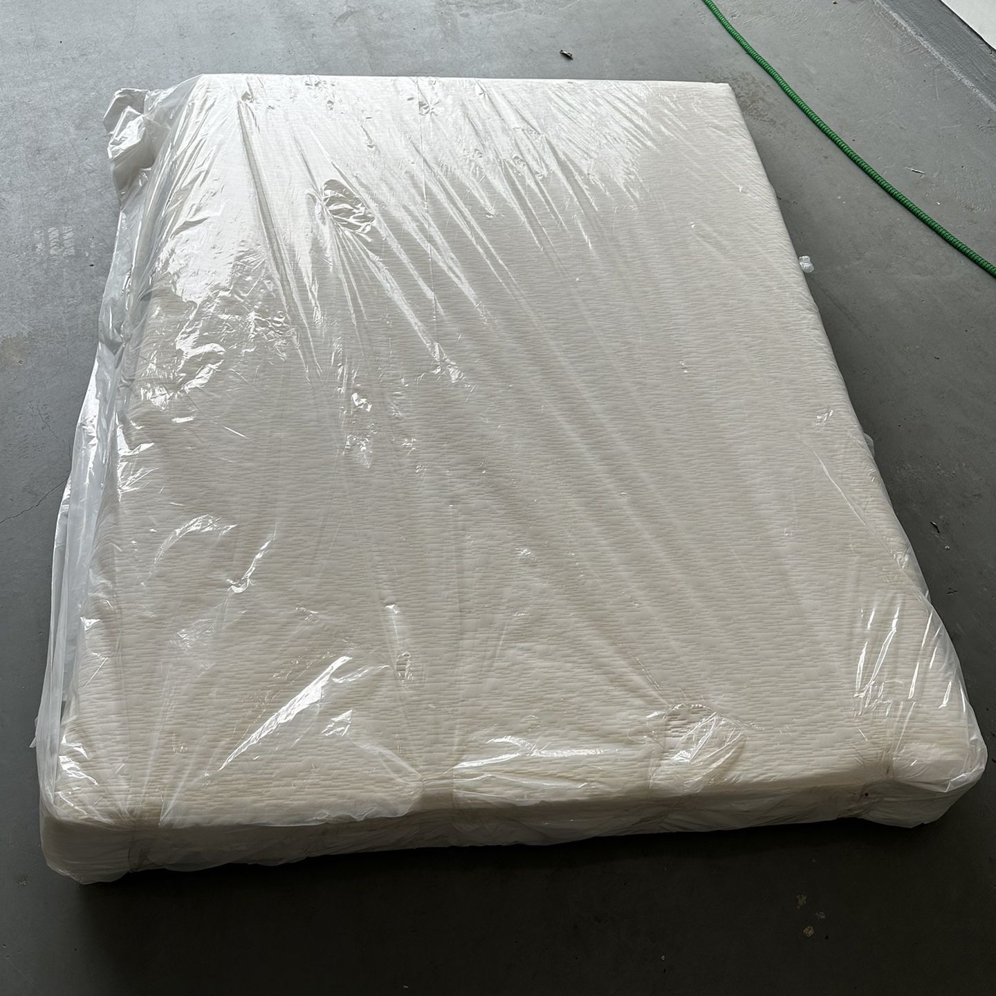 Queen Size Memory Foam Mattress