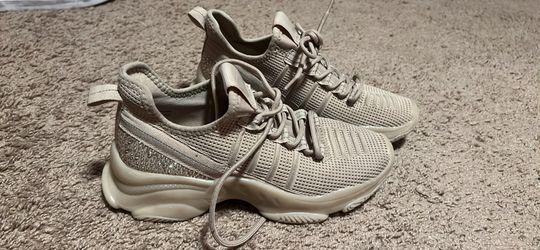 Tan Cute Running Shoes 