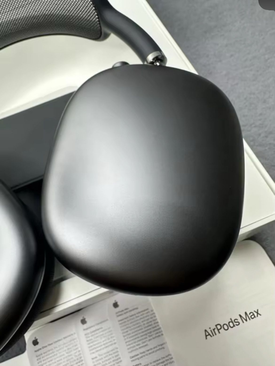 Air Pod Maxes 1:1 All Colors Are Listen