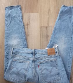 Levi's Light Wash Denim Jeans