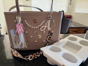 Bogg Bag XL With Accessories