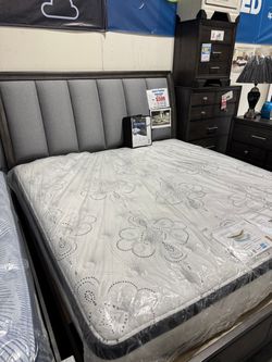 QUEEN BED FOR SALE (AVAILABLE IN KING*) !!NO CREDIT NEEDED !! TAKE IT HOME TODAY!! 🚛 SAME DAY DELIVERY AVAILABLE 🚚 Se Habla Español