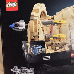 LEGO Star Wars Mos Espa Podrace Diorama Build and Display Set 75380 3