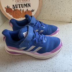 Girl’s Adidas Shoes 1 1/2