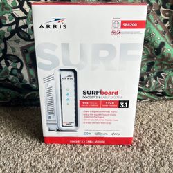 Arris Surfboard SB8200 Modem