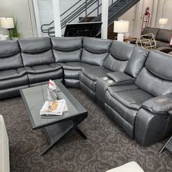 Power Reclining Sectional 