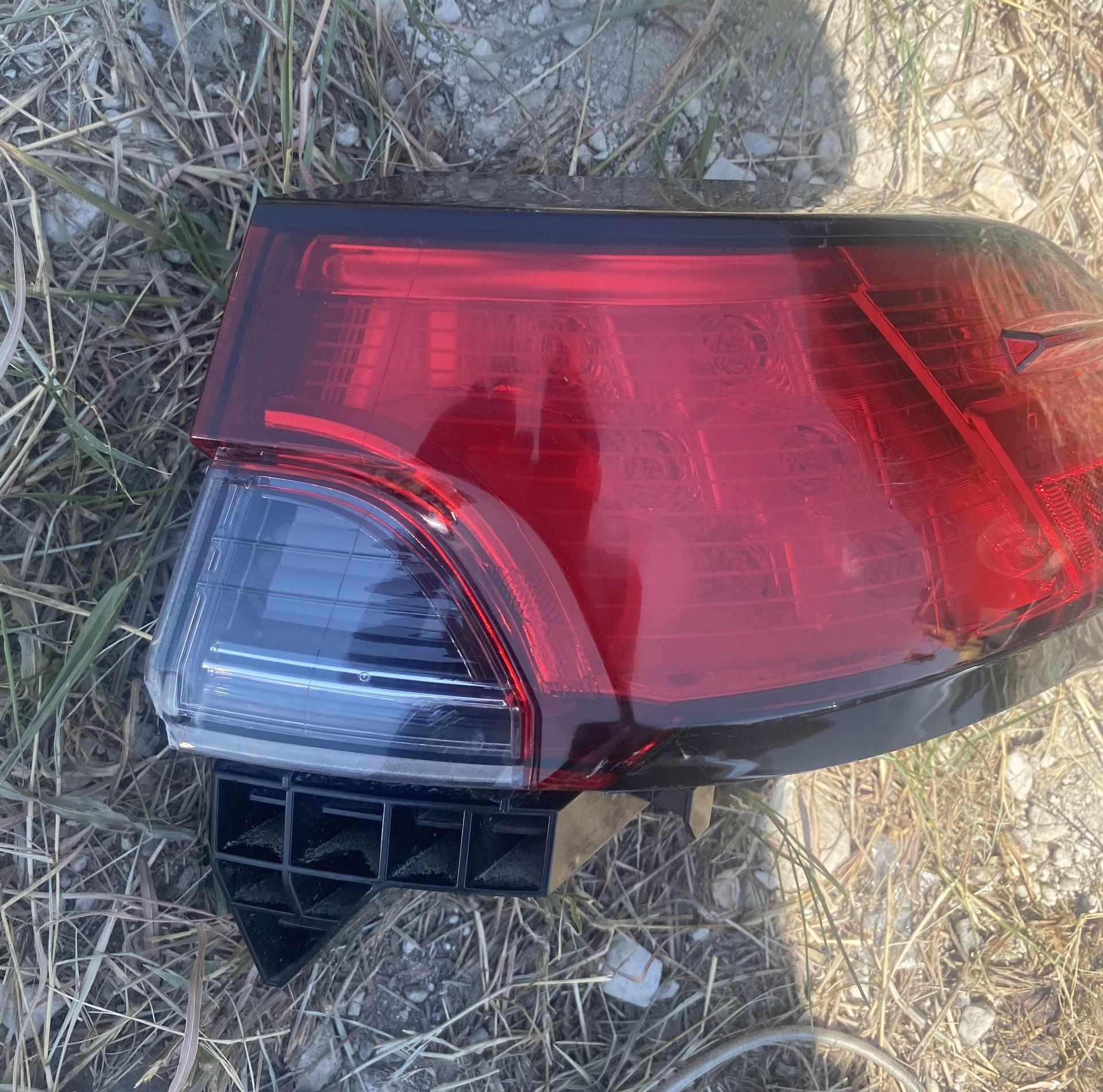 2018-2021 Toyota Camary Right Passenger Headlight