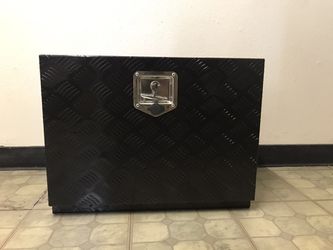 24”X18”(H) X17” (D) Aluminum under bed toolbox