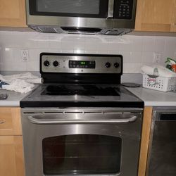All Stainless Steel Appliances In Great Condition Nothing Is More Than Three Years Old