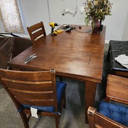 Dinning Table