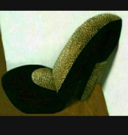 Chair  leopard heel