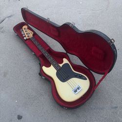 Vintage 1977 Electric Fender Musicmaster Bass Serial S721721