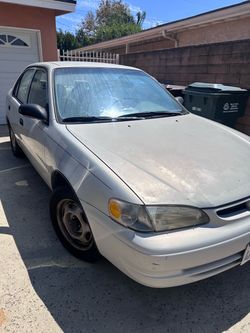 2000 Toyota Corolla