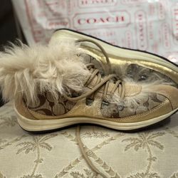 Vintage COACH COLETTE LOGO FABRIC Mongolian Lamb LINING Women's Size 9 ANKLE BOOT - NEW, Never Worn