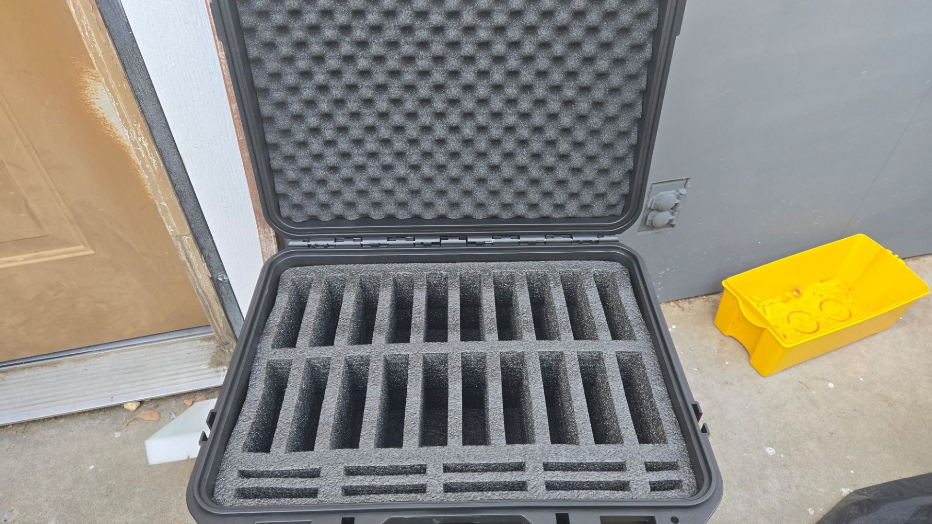 HARD DRIVE CASE