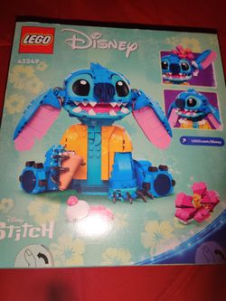Brand NEW/ 730pcs Disney Lego set