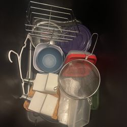 Various Kitchen, Bath And Closet Items