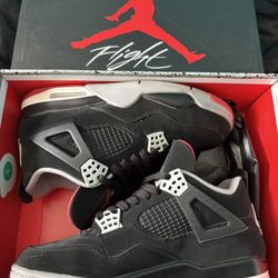 Jordan 4 Bred 