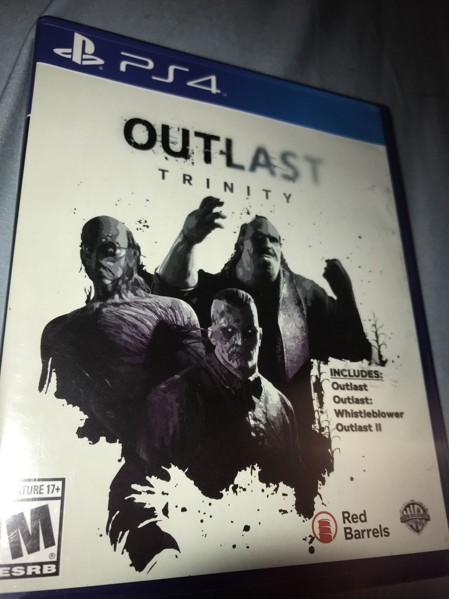  Outlast Trinity (Xbox One) : Video Games