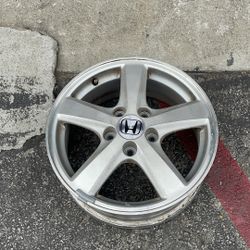 One Honda accord 16-inch aluminum wheel 5 on 4.5 lug pattern