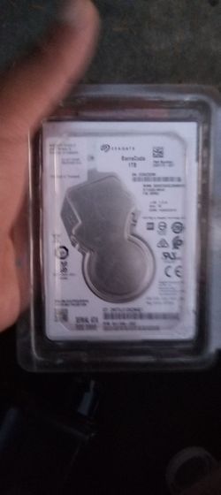 Seagate BarraCuda 1TB 2.5-inch SATA hard drive (Model ST1000LM035)