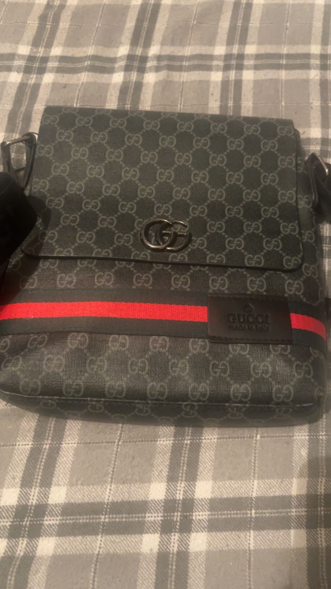 Gucci messenger Bag
