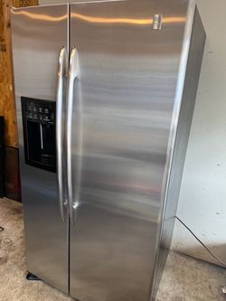 G.E side by side refrigerator