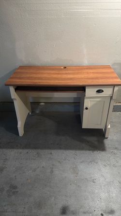 Free desk