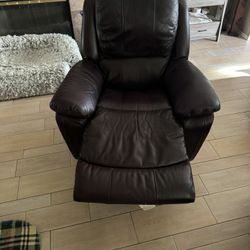 La-Z-Boy Recliner $75