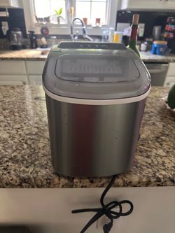 Ice maker