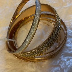 6 Gold Bangle Bracelets(set)