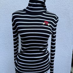 Stripe Black And White Turtle Neck 